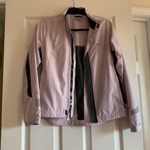 Nike women’s windbreaker